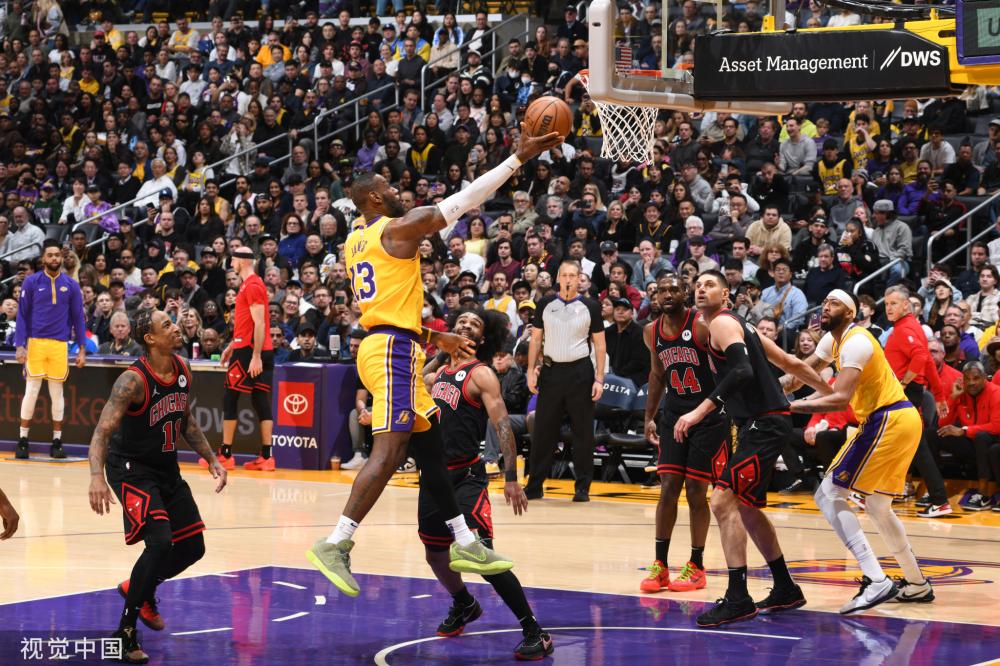 他的缺席可 他的缺席可