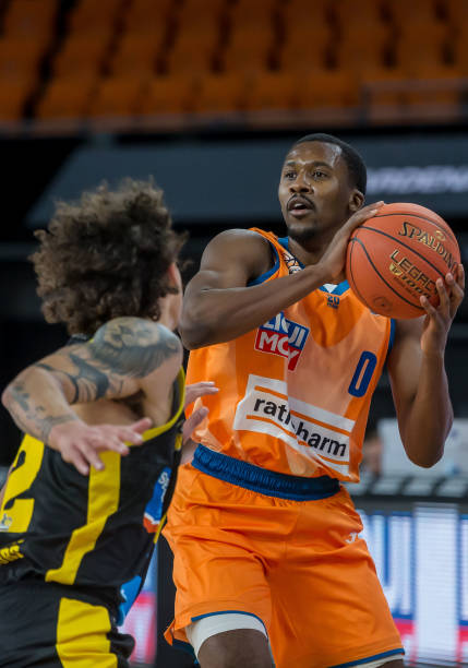 伤害或争议 伤害或争议